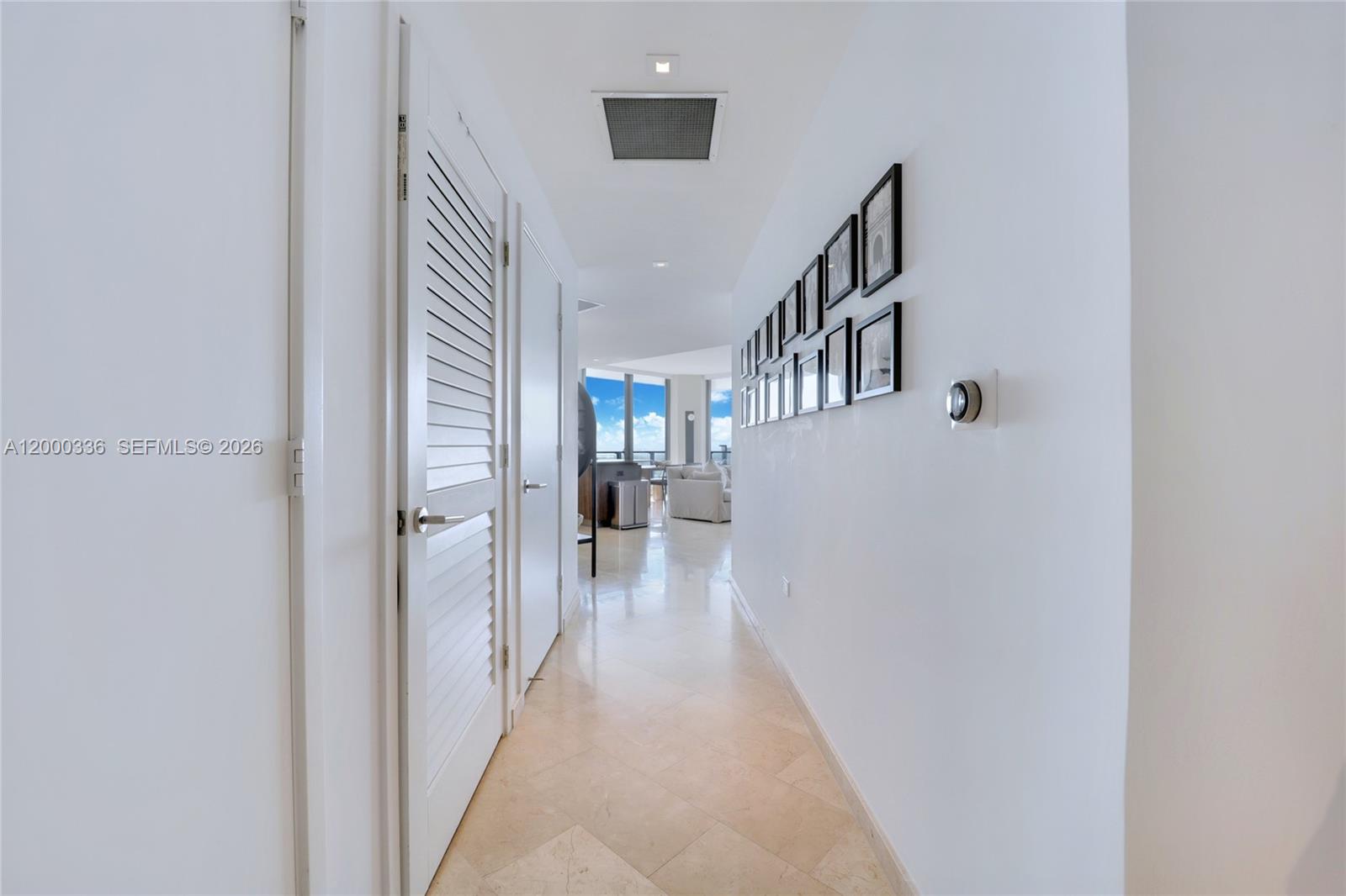 88 SW 7th St #2602, Miami FL 33130