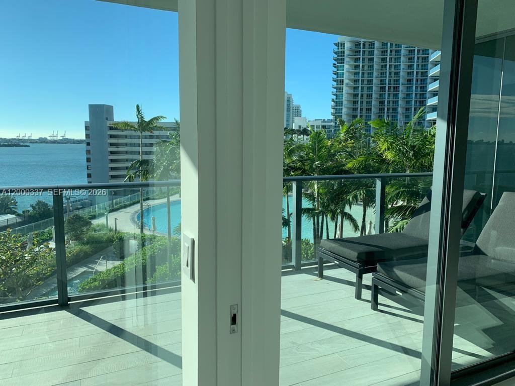 650 NE 32 St #705, Miami FL 33137