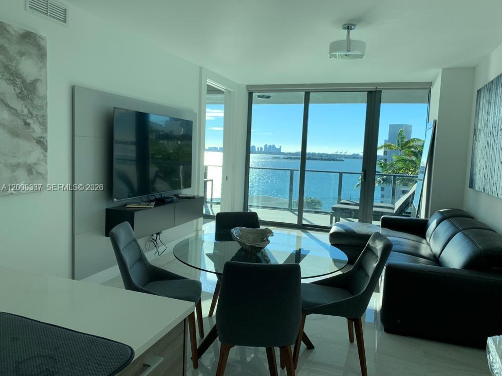 650 NE 32 St #705, Miami FL 33137