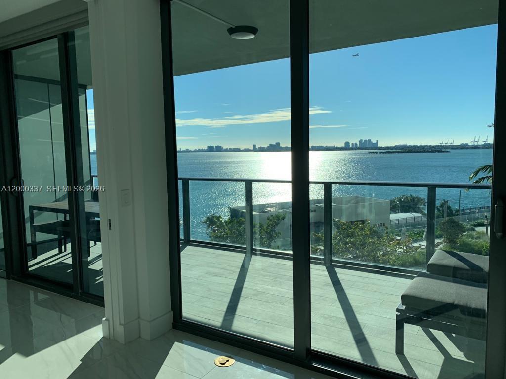 650 NE 32 St #705, Miami FL 33137