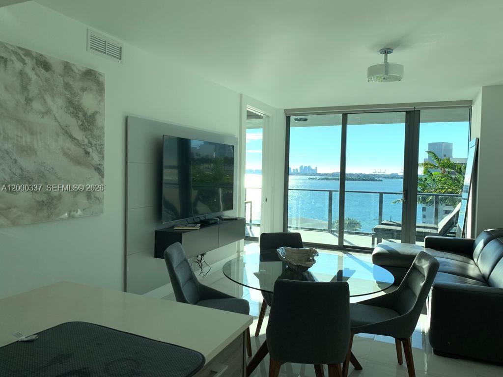 650 NE 32 St #705, Miami FL 33137