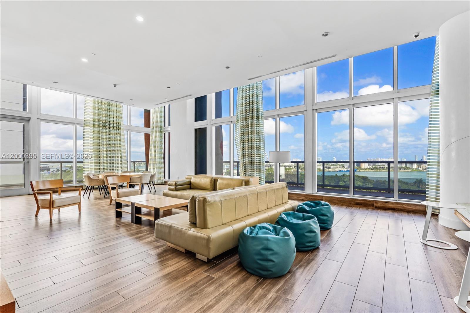 50 Biscayne Blvd #3601, Miami FL 33132