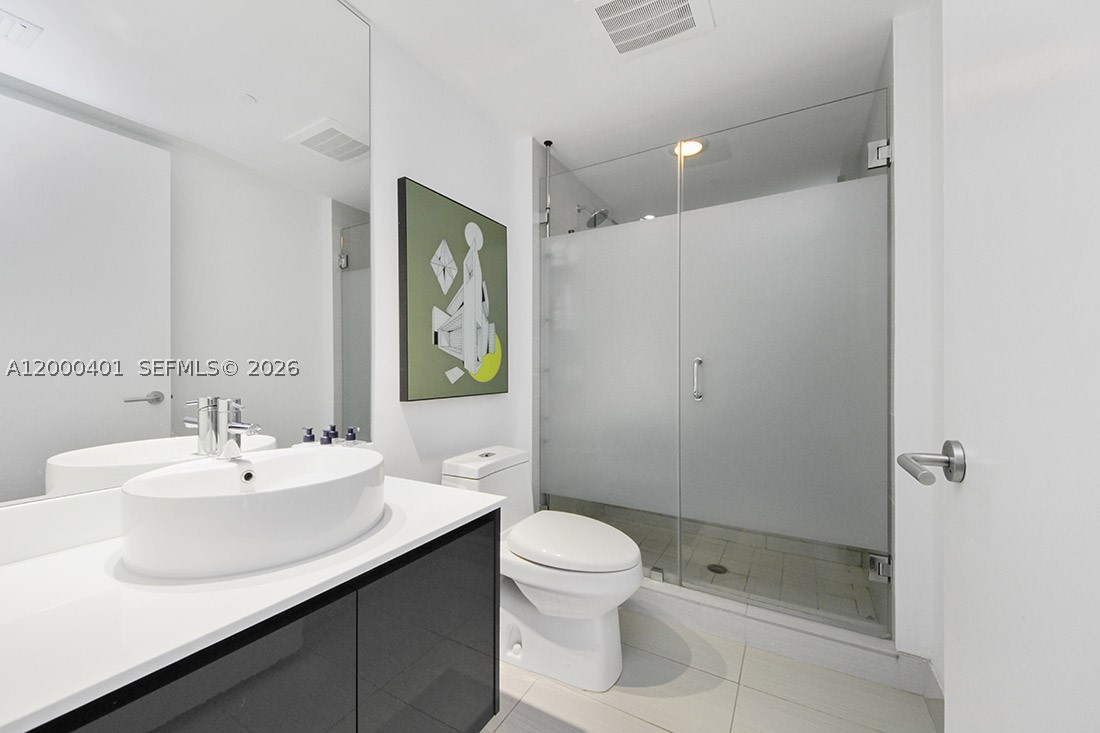 31 SE 6th St #1206, Miami FL 33131