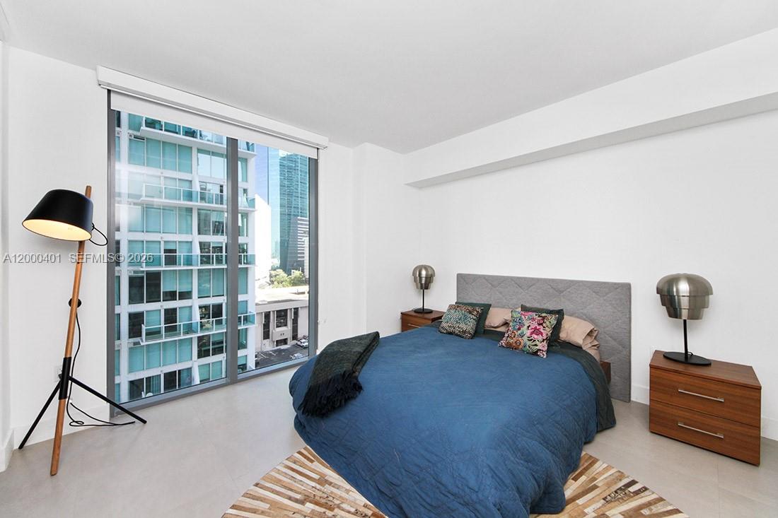 31 SE 6th St #1206, Miami FL 33131