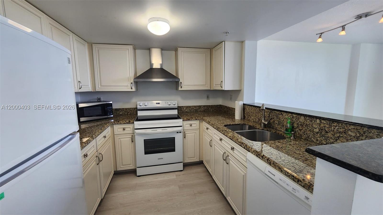 3000 Coral Way #713, Miami FL 33145