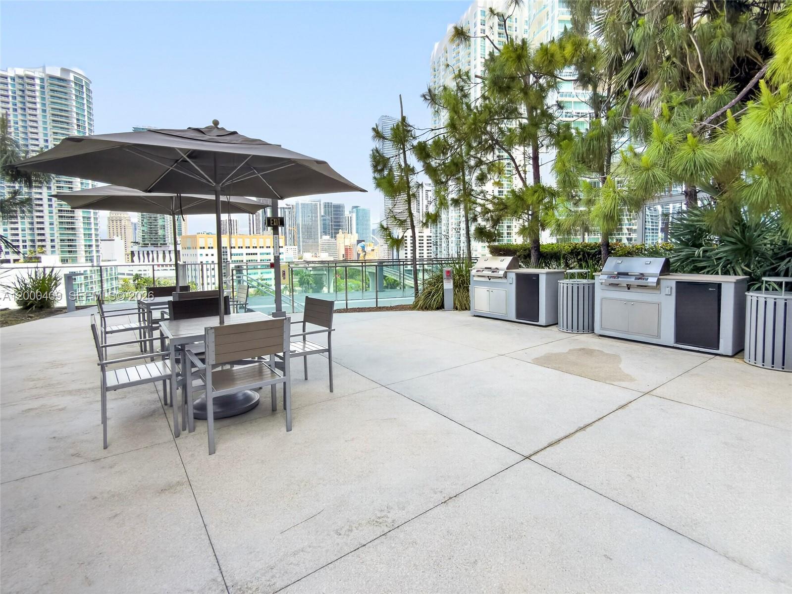 68 SE 6th St #3906, Miami FL 33131