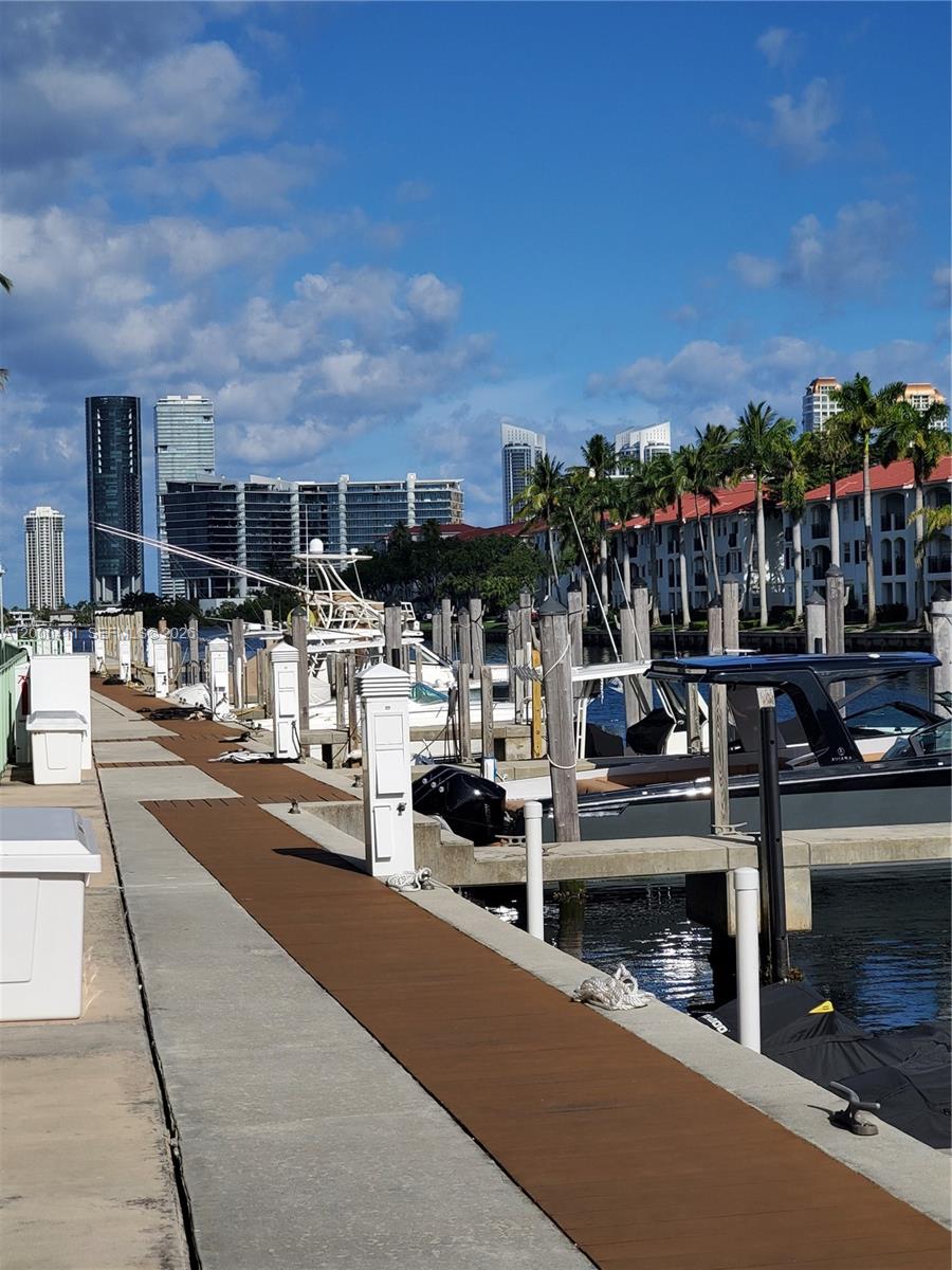 Aventura FL 33180 - A12000411