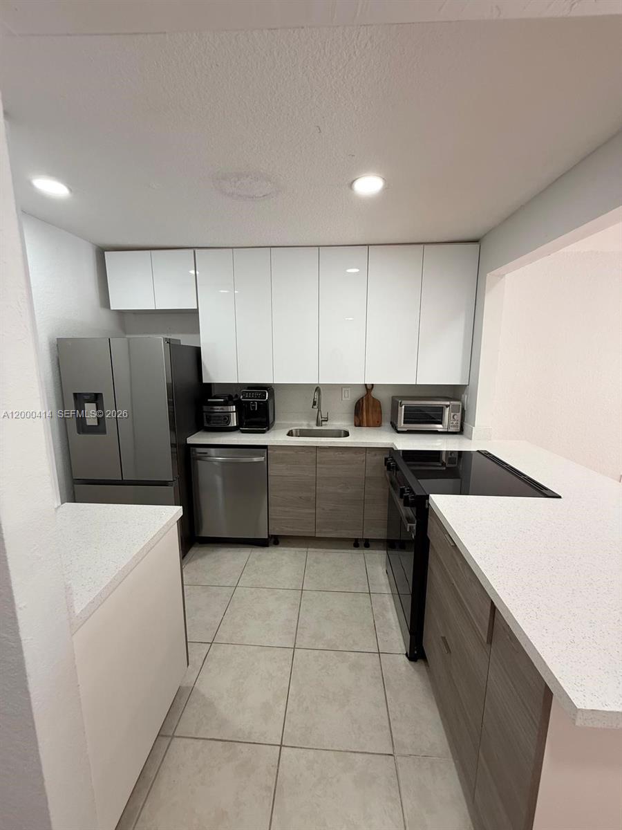 12105 NE 11th Pl #306, North Miami FL 33161