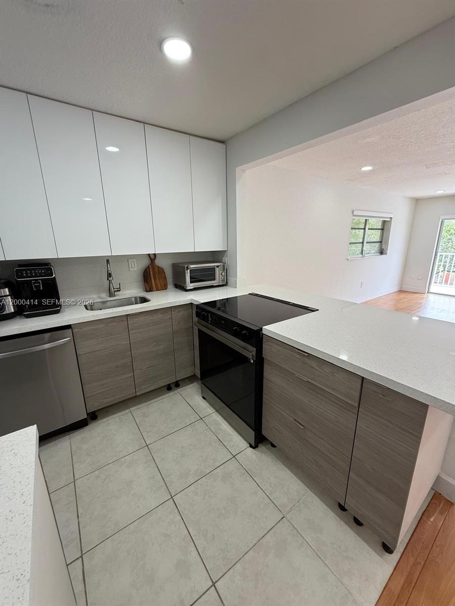 12105 NE 11th Pl #306, North Miami FL 33161