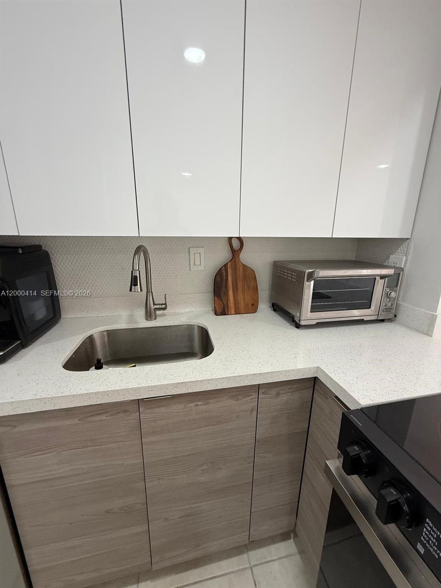 12105 NE 11th Pl #306, North Miami FL 33161