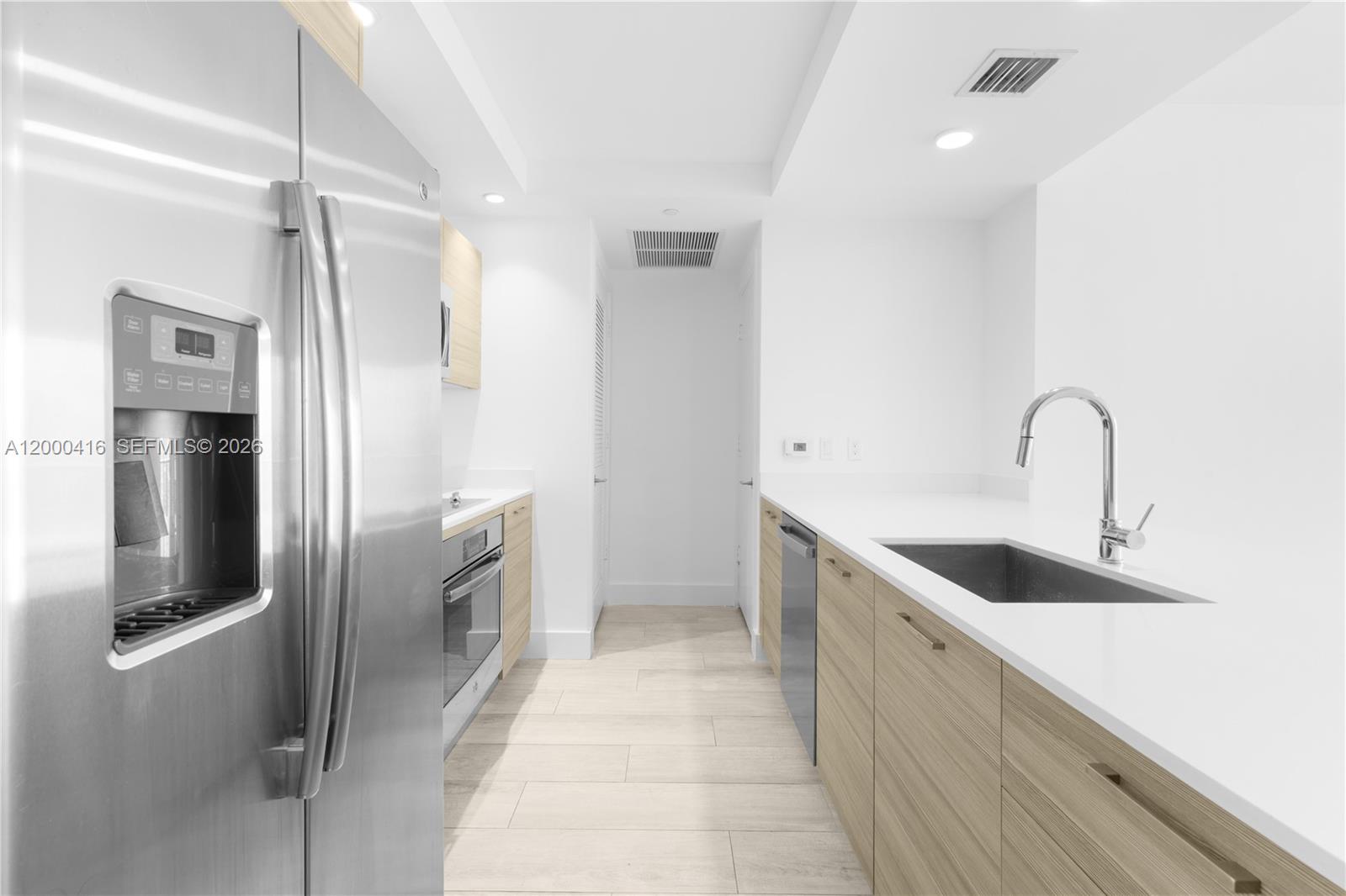 121 NE 34th St #2602, Miami FL 33137
