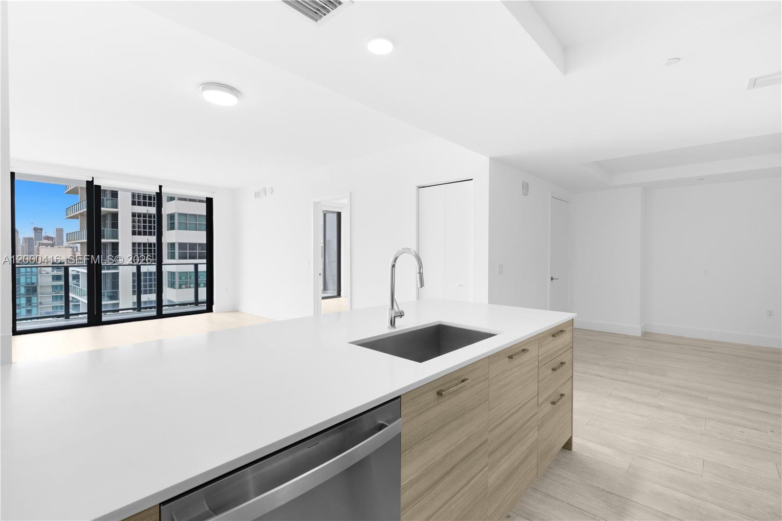121 NE 34th St #2602, Miami FL 33137