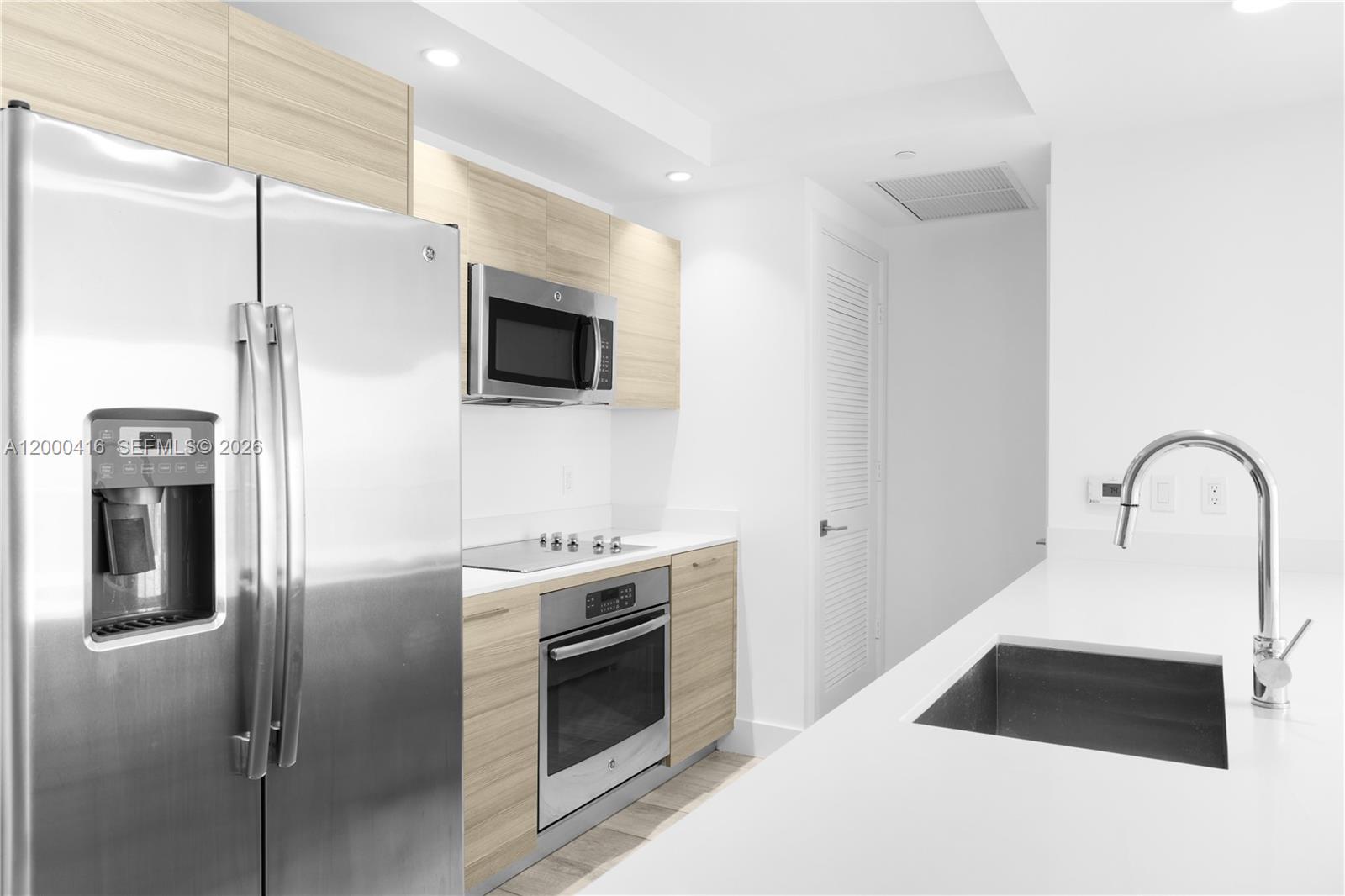 121 NE 34th St #2602, Miami FL 33137
