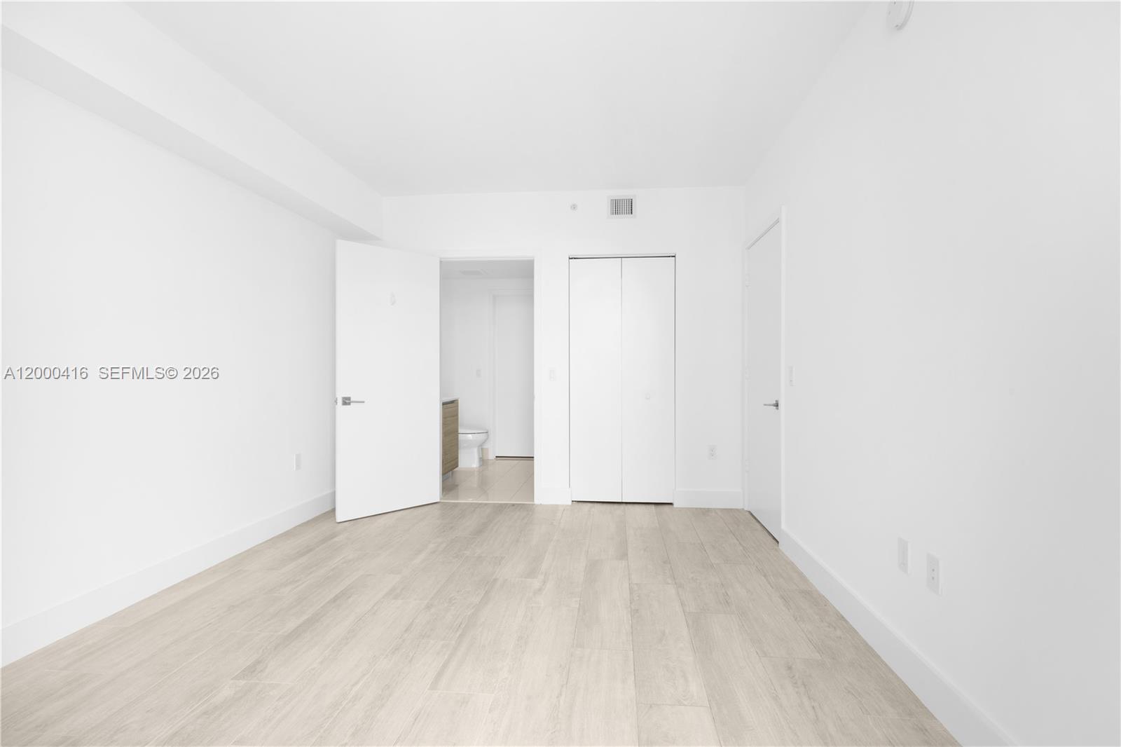 121 NE 34th St #2602, Miami FL 33137