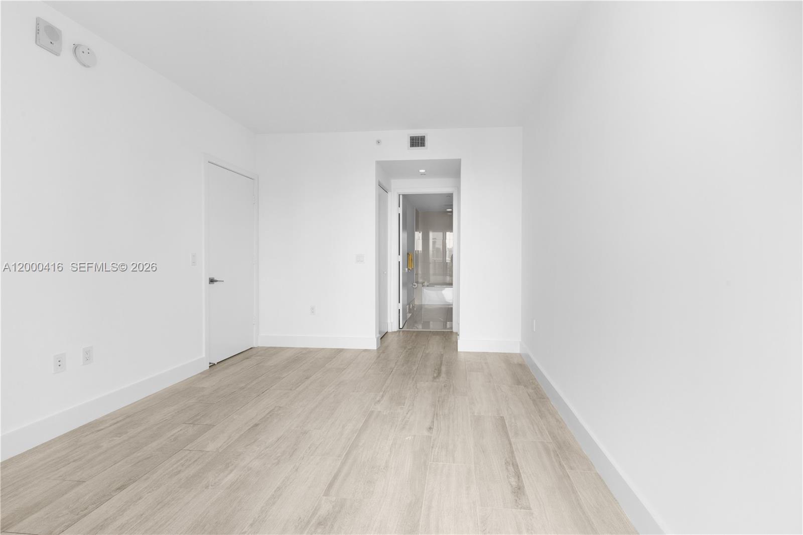 121 NE 34th St #2602, Miami FL 33137