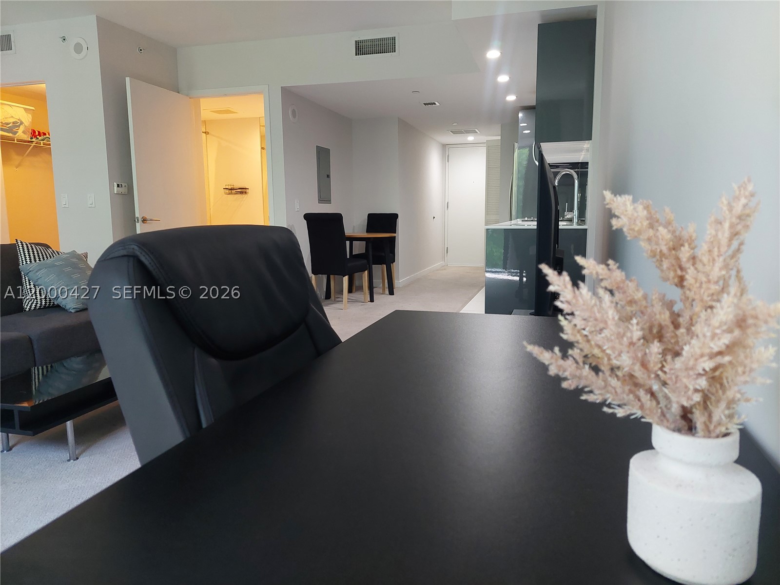 31 SE 6th St #403, Miami FL 33131