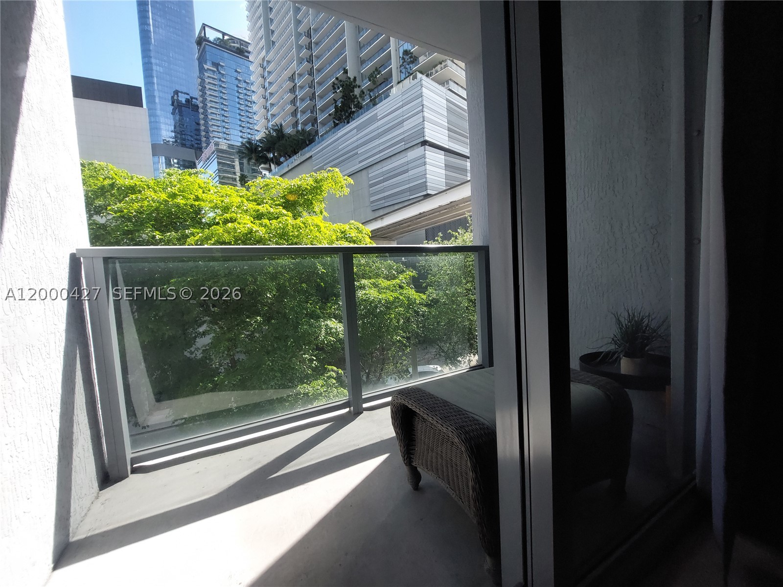 31 SE 6th St #403, Miami FL 33131