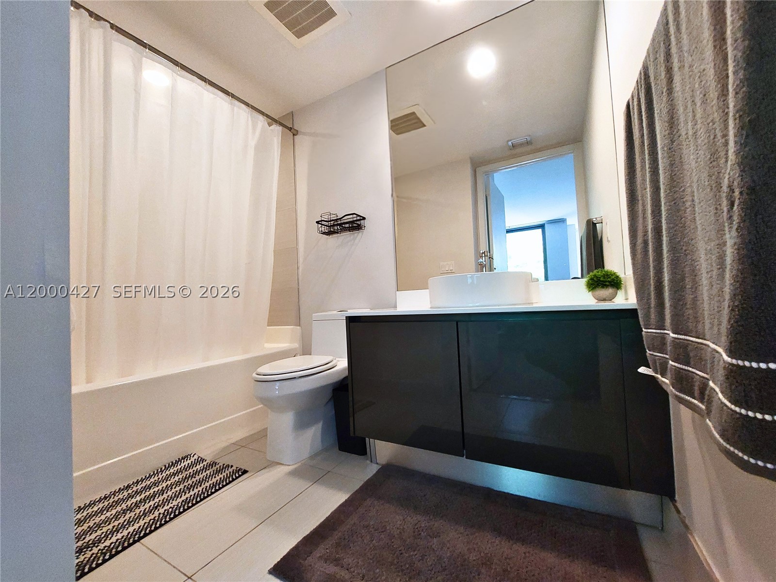 31 SE 6th St #403, Miami FL 33131