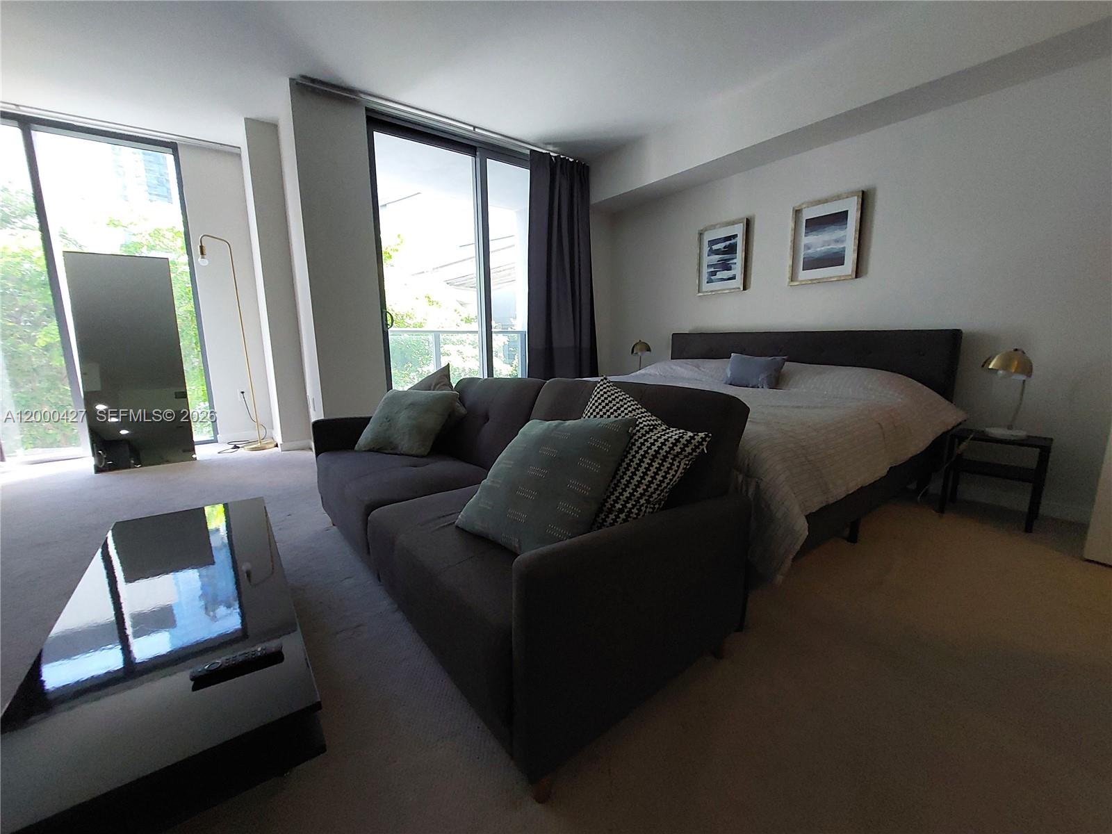 31 SE 6th St #403, Miami FL 33131