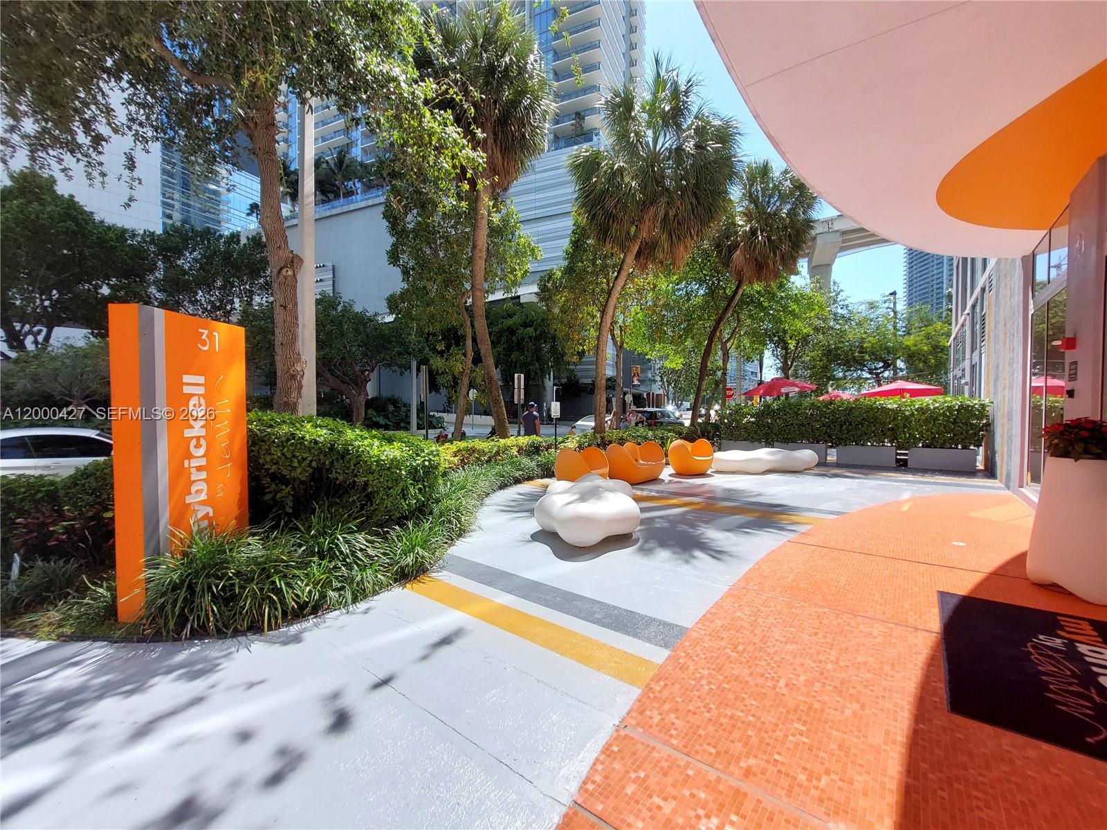 31 SE 6th St #403, Miami FL 33131