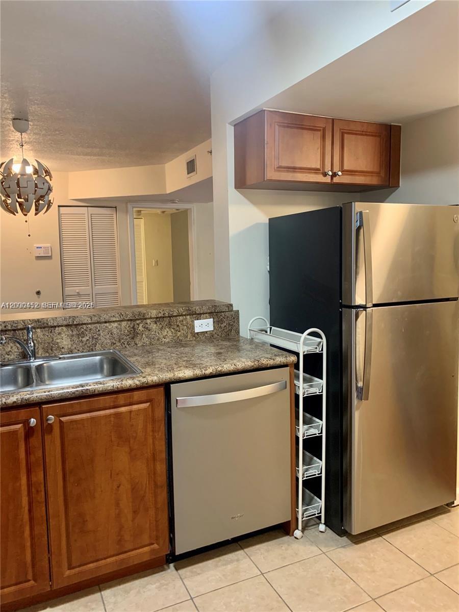 529 E Sheridan St #1021, Dania Beach FL 33004