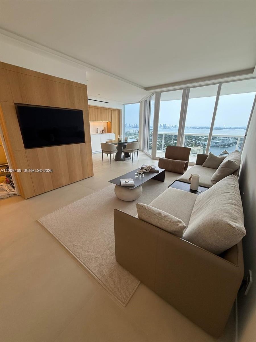4775 Collins Ave #3706, Miami Beach FL 33140
