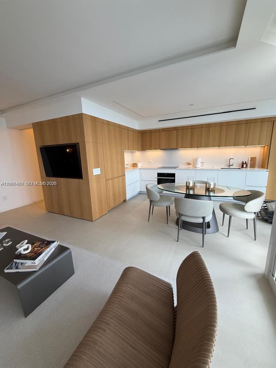 4775 Collins Ave #3706, Miami Beach FL 33140