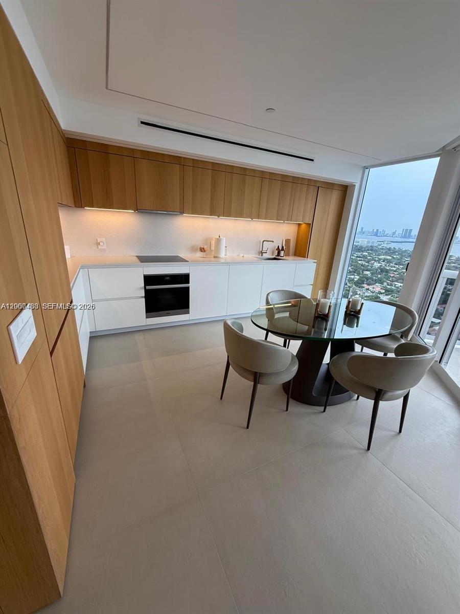 4775 Collins Ave #3706, Miami Beach FL 33140