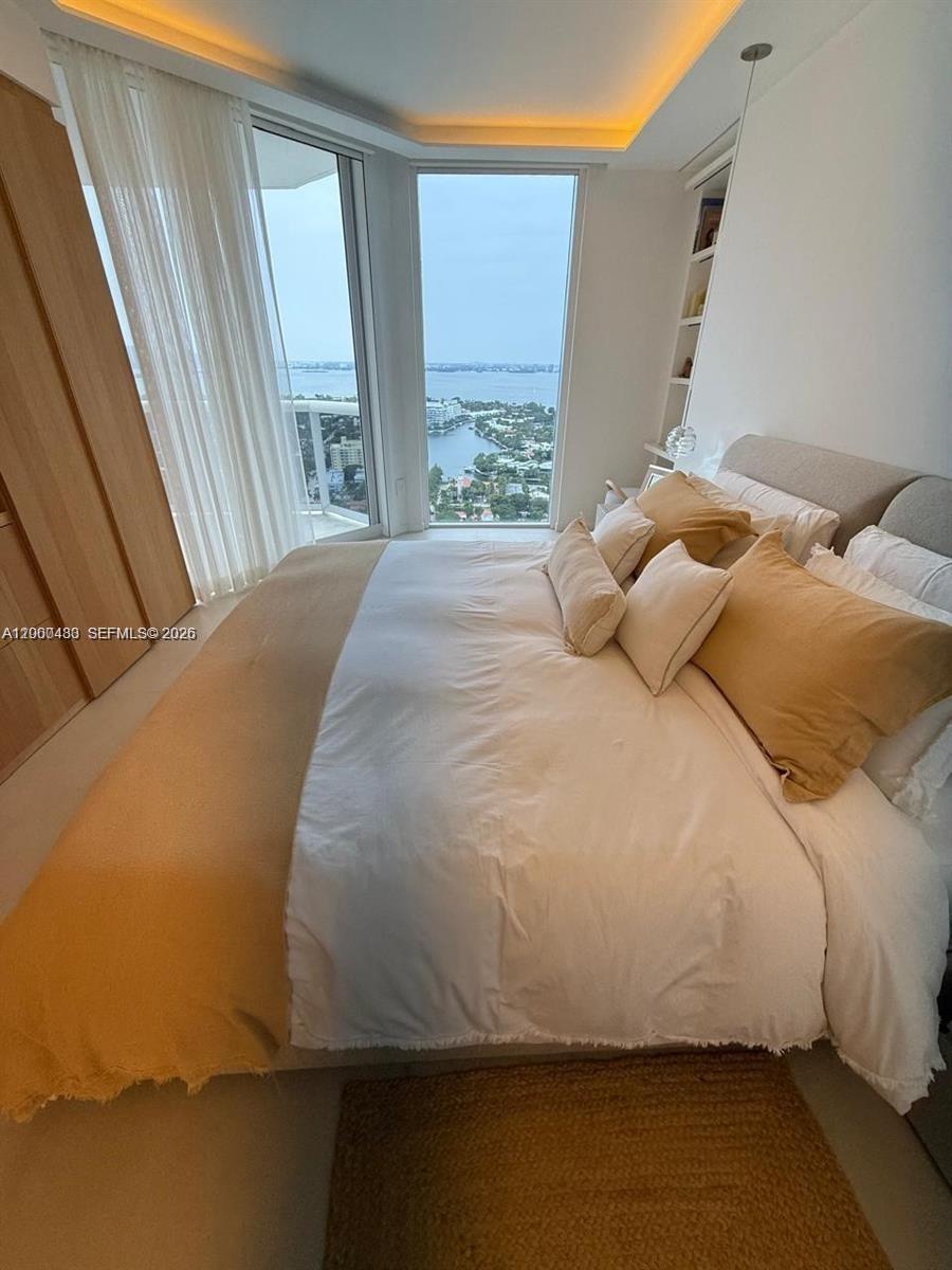 4775 Collins Ave #3706, Miami Beach FL 33140