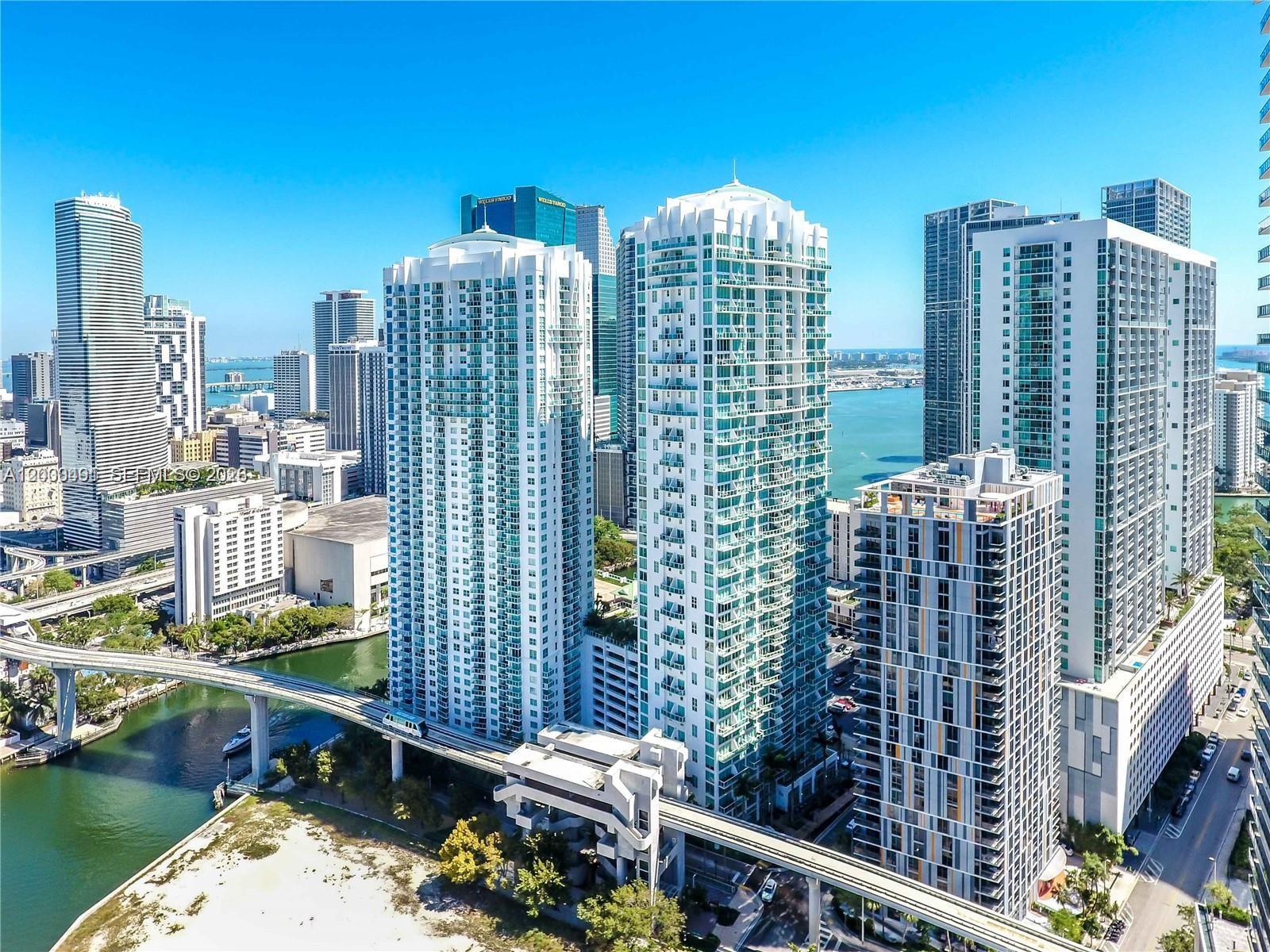 31 SE 5th St #4212, Miami FL 33131