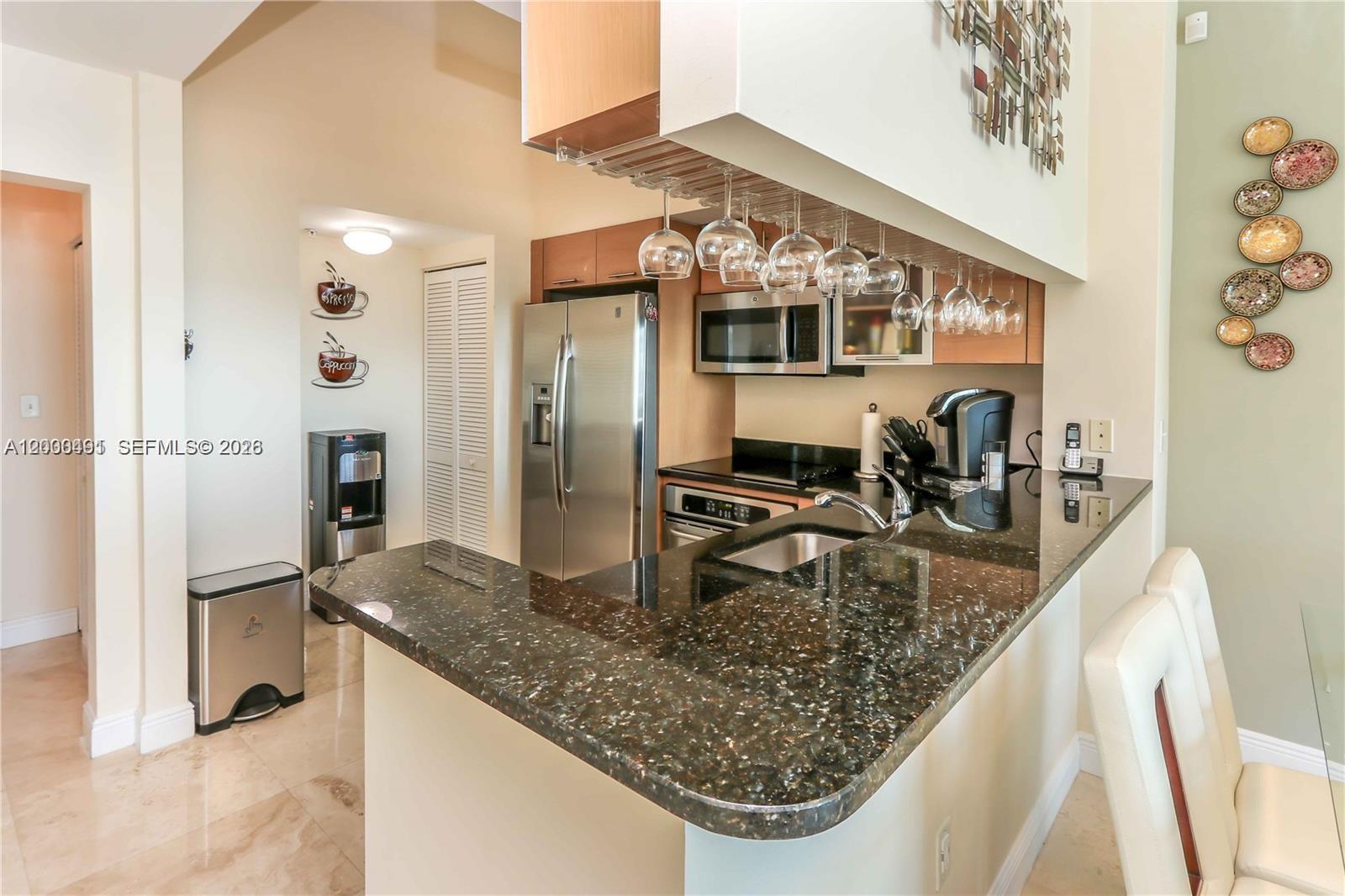 31 SE 5th St #4212, Miami FL 33131