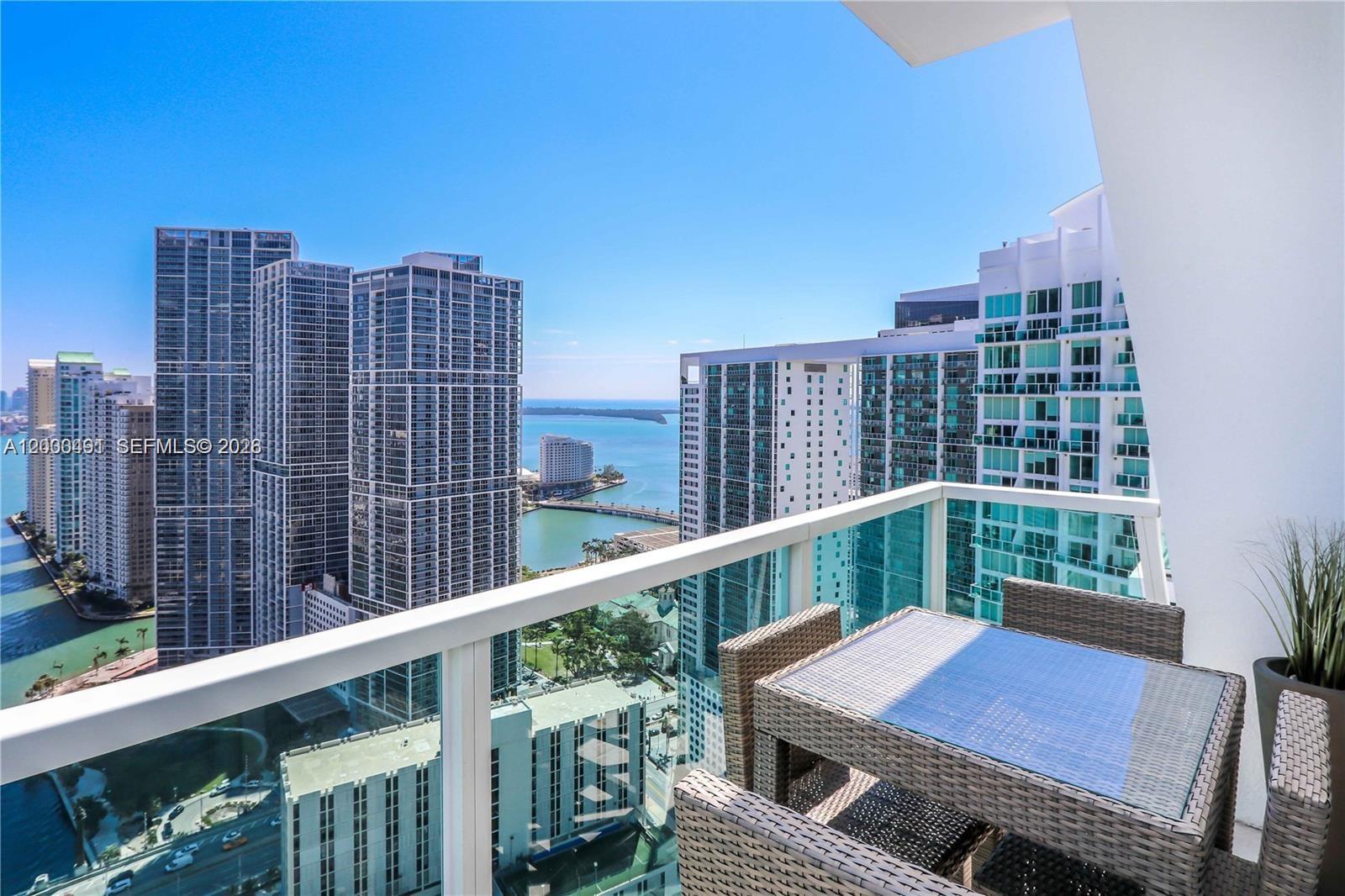 31 SE 5th St #4212, Miami FL 33131