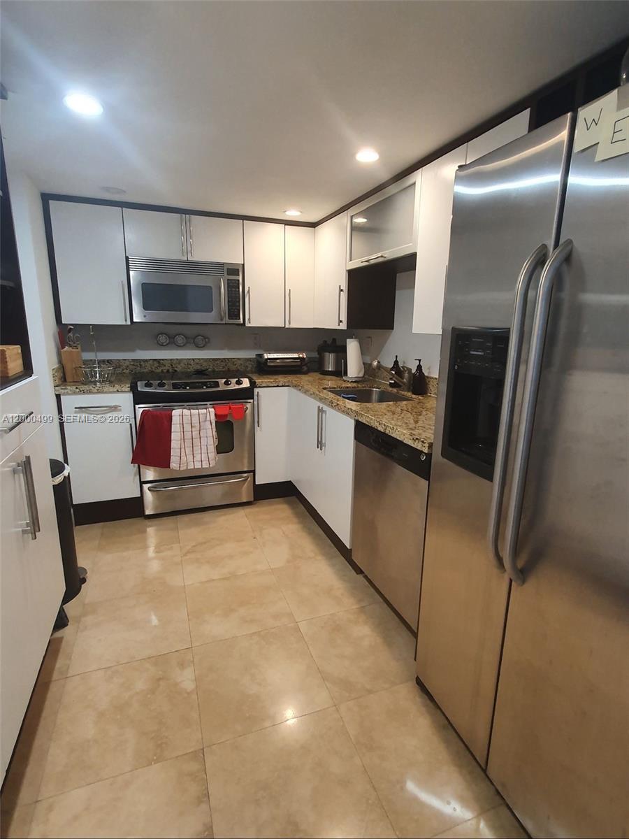 2333 Brickell Ave #PH210, Miami FL 33129