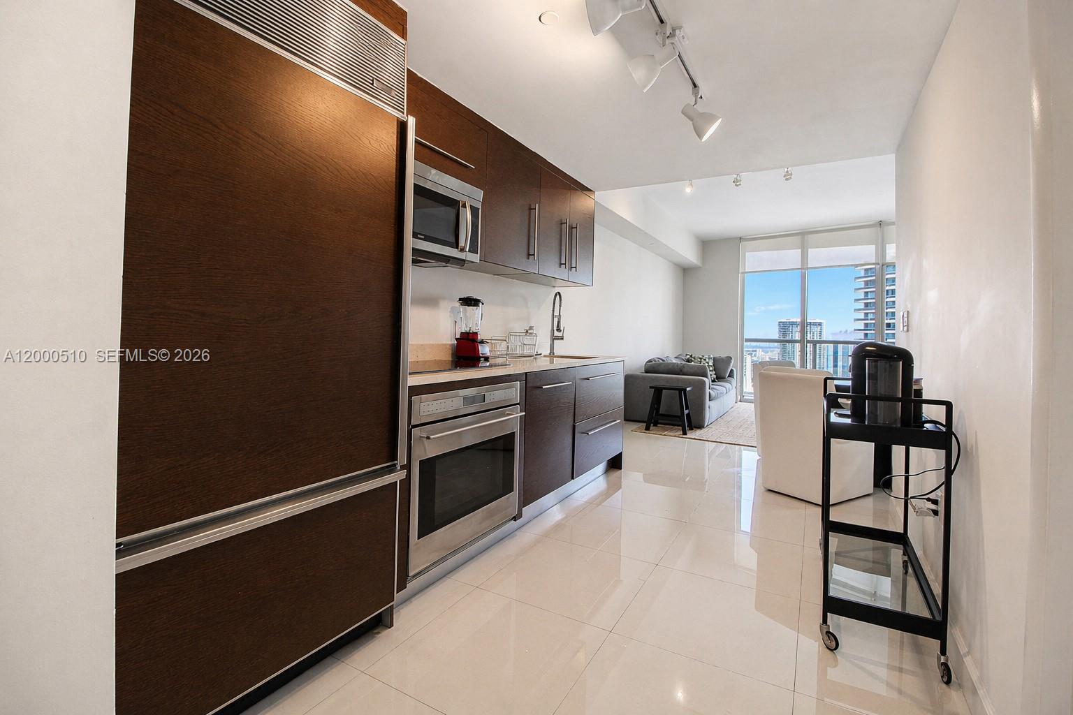 465 Brickell Ave #4604, Miami FL 33131