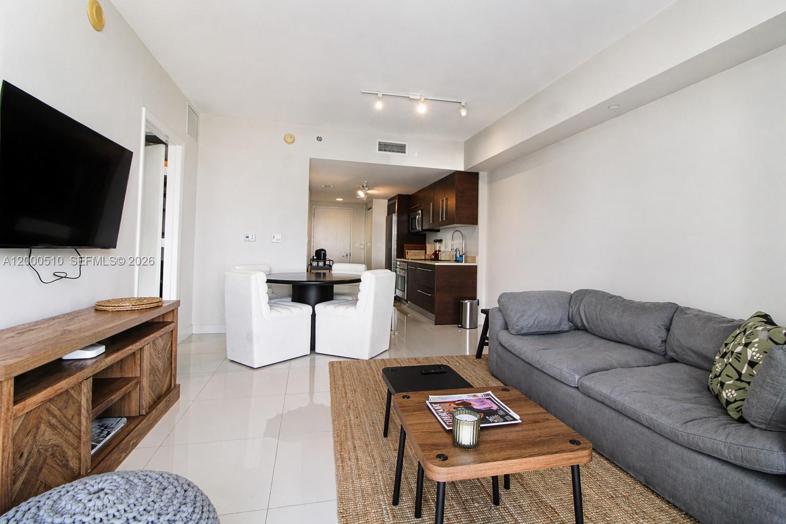 465 Brickell Ave #4604, Miami FL 33131