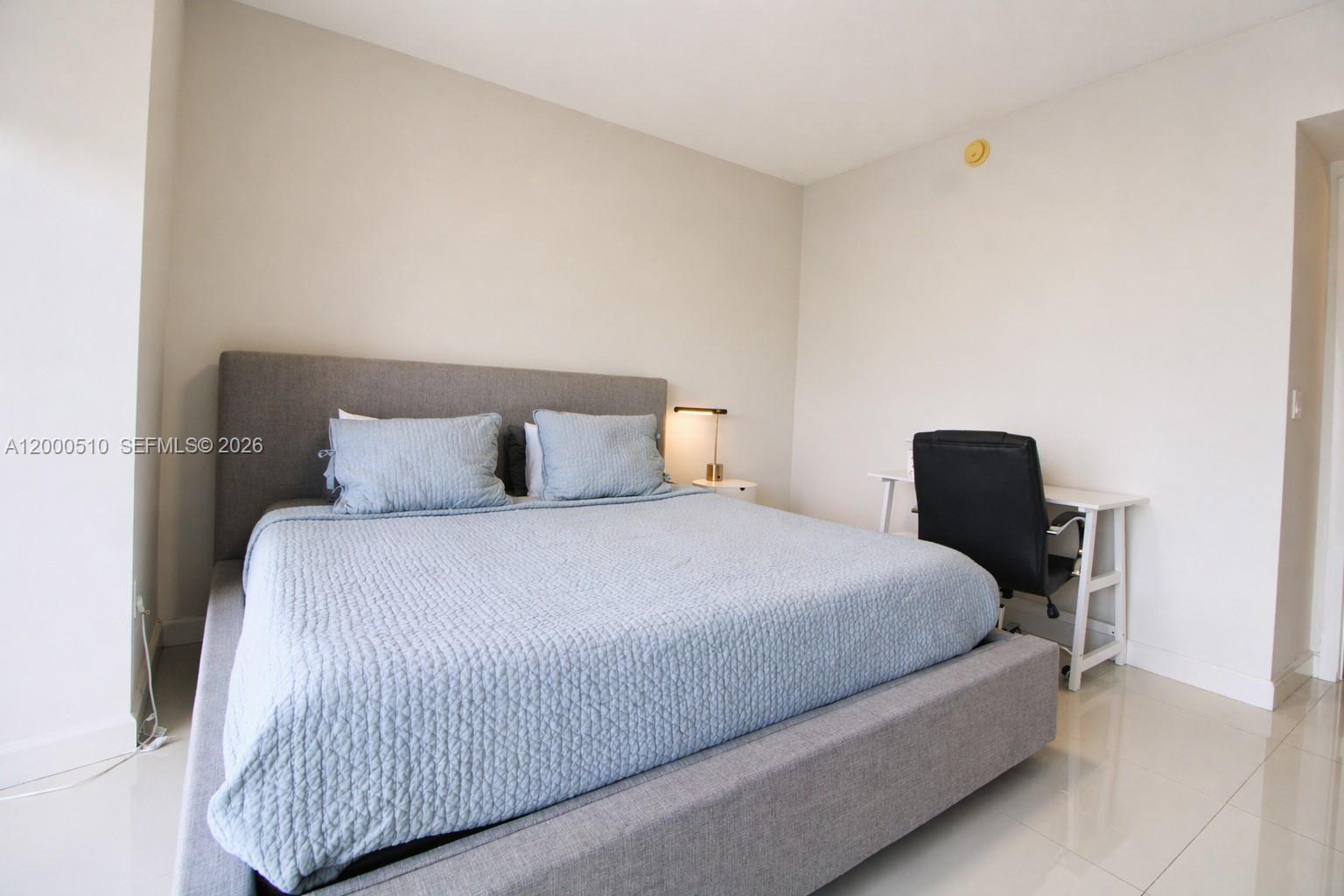 465 Brickell Ave #4604, Miami FL 33131