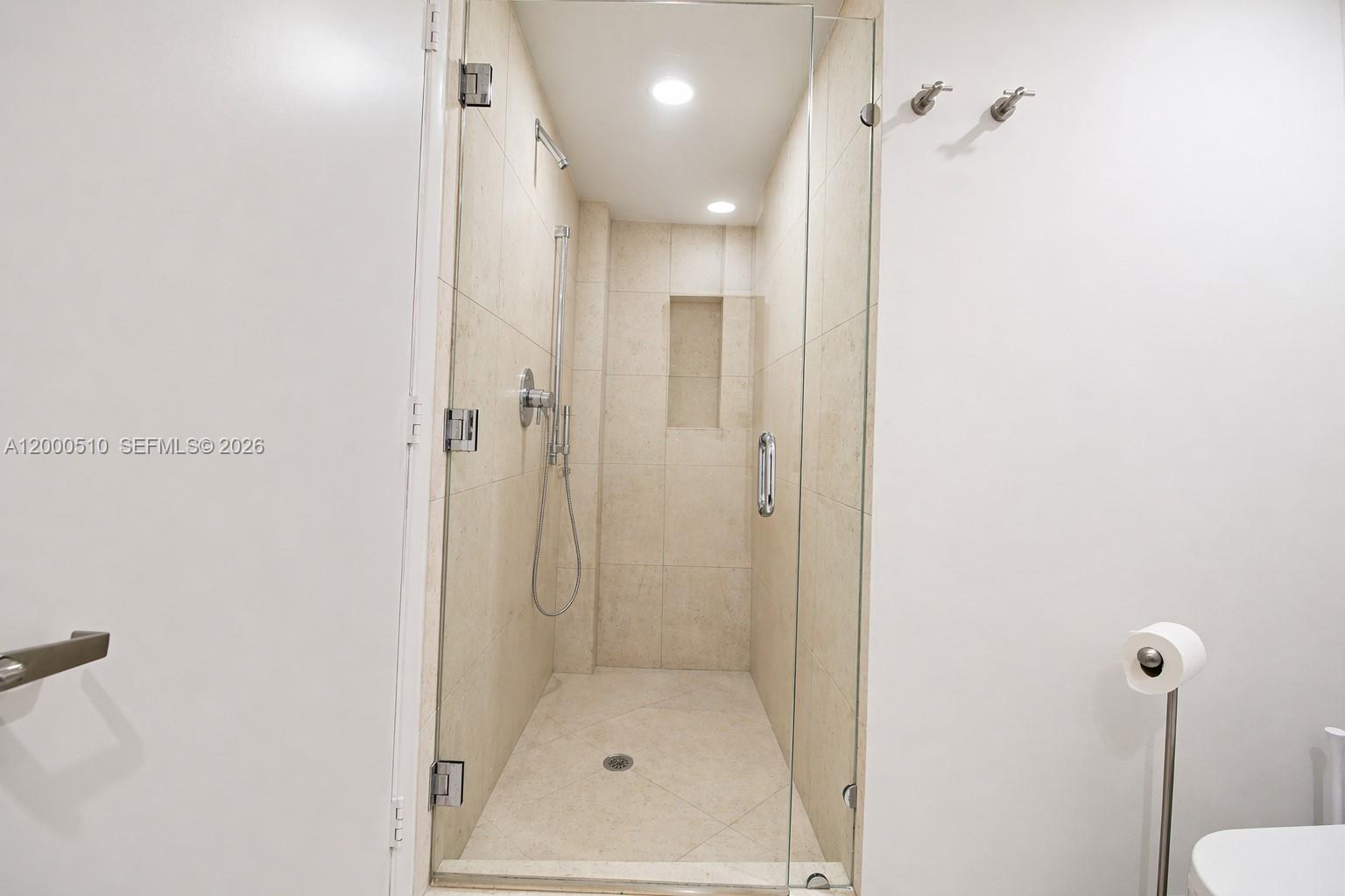 465 Brickell Ave #4604, Miami FL 33131
