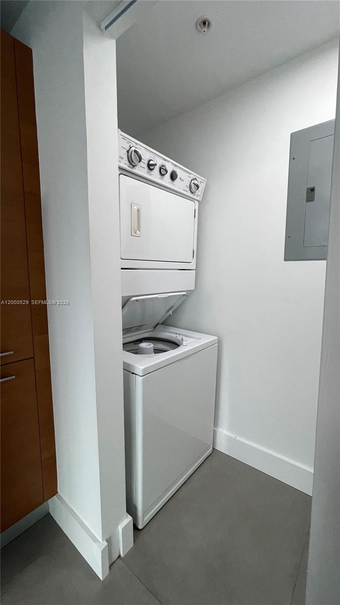 244 Biscayne Blvd #2907, Miami FL 33132