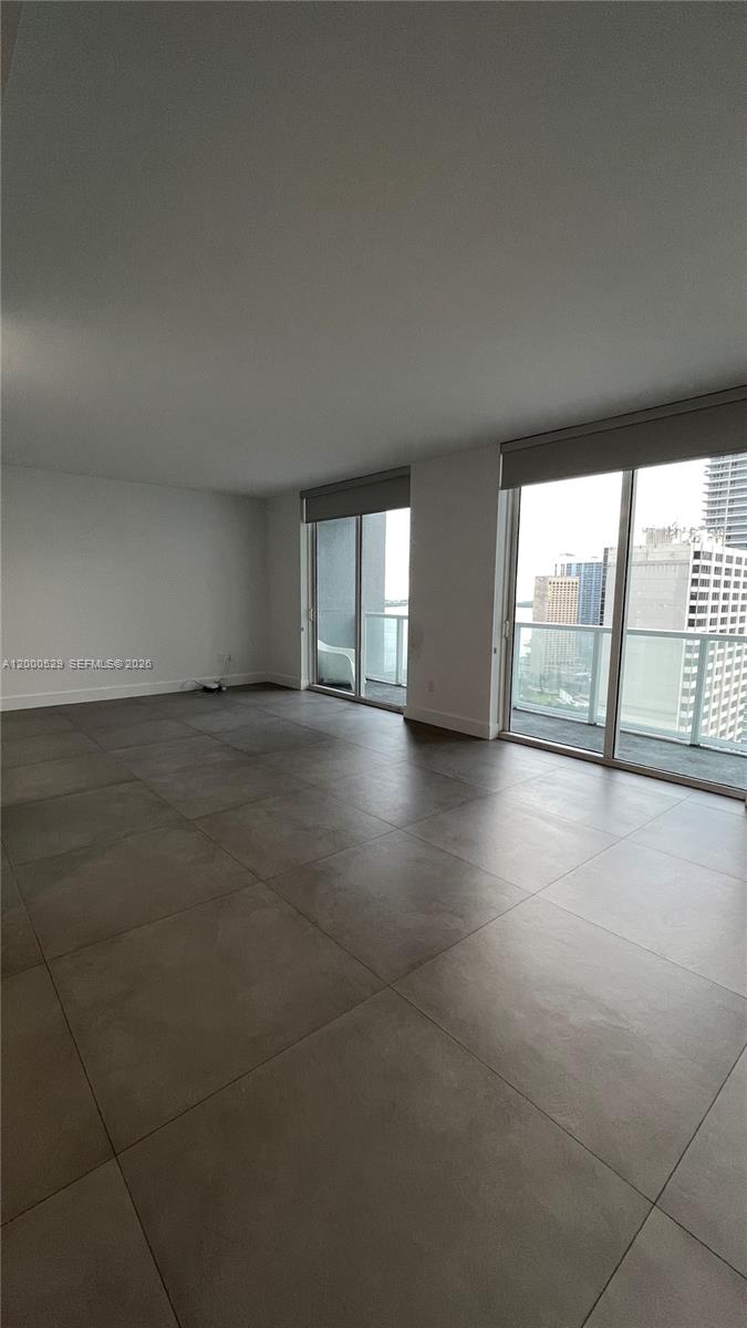 244 Biscayne Blvd #2907, Miami FL 33132