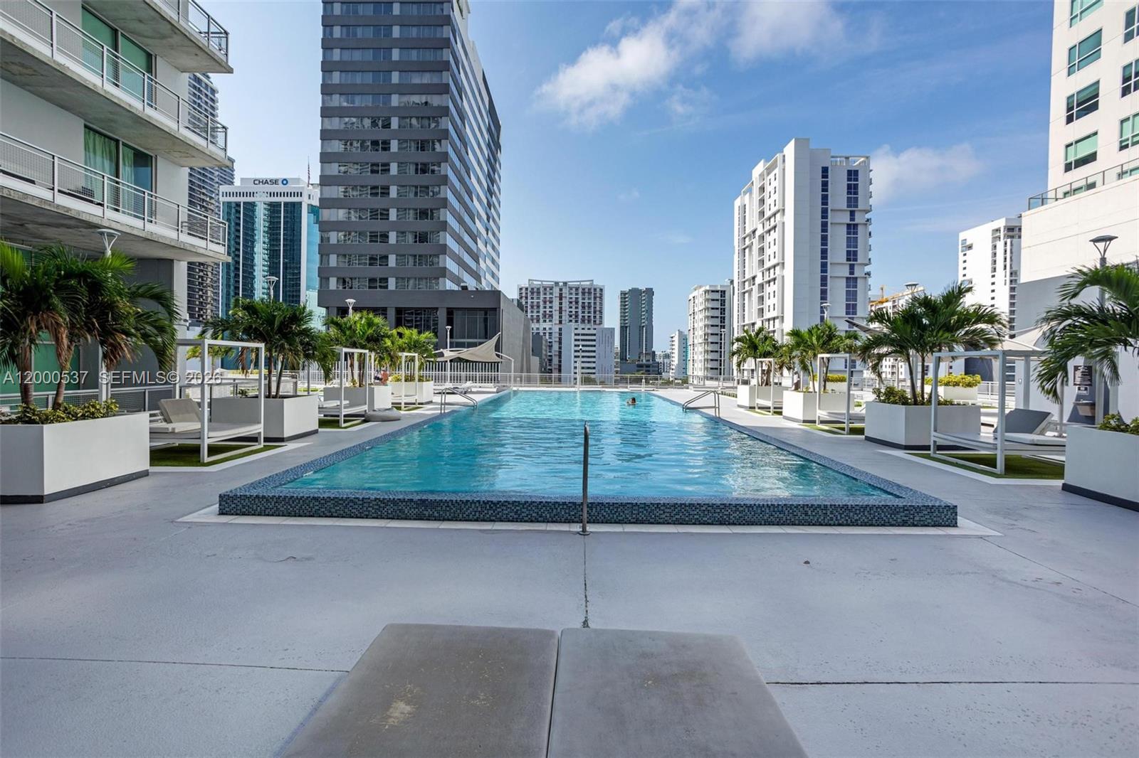 690 SW 1st Ct #PHI26, Miami FL 33130