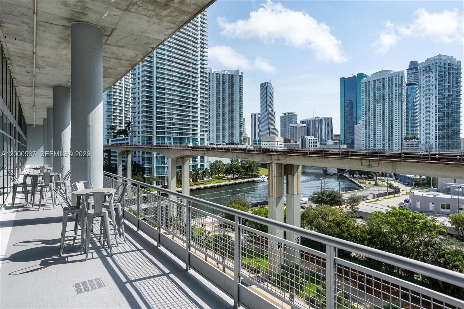 690 SW 1st Ct #PHI26, Miami FL 33130