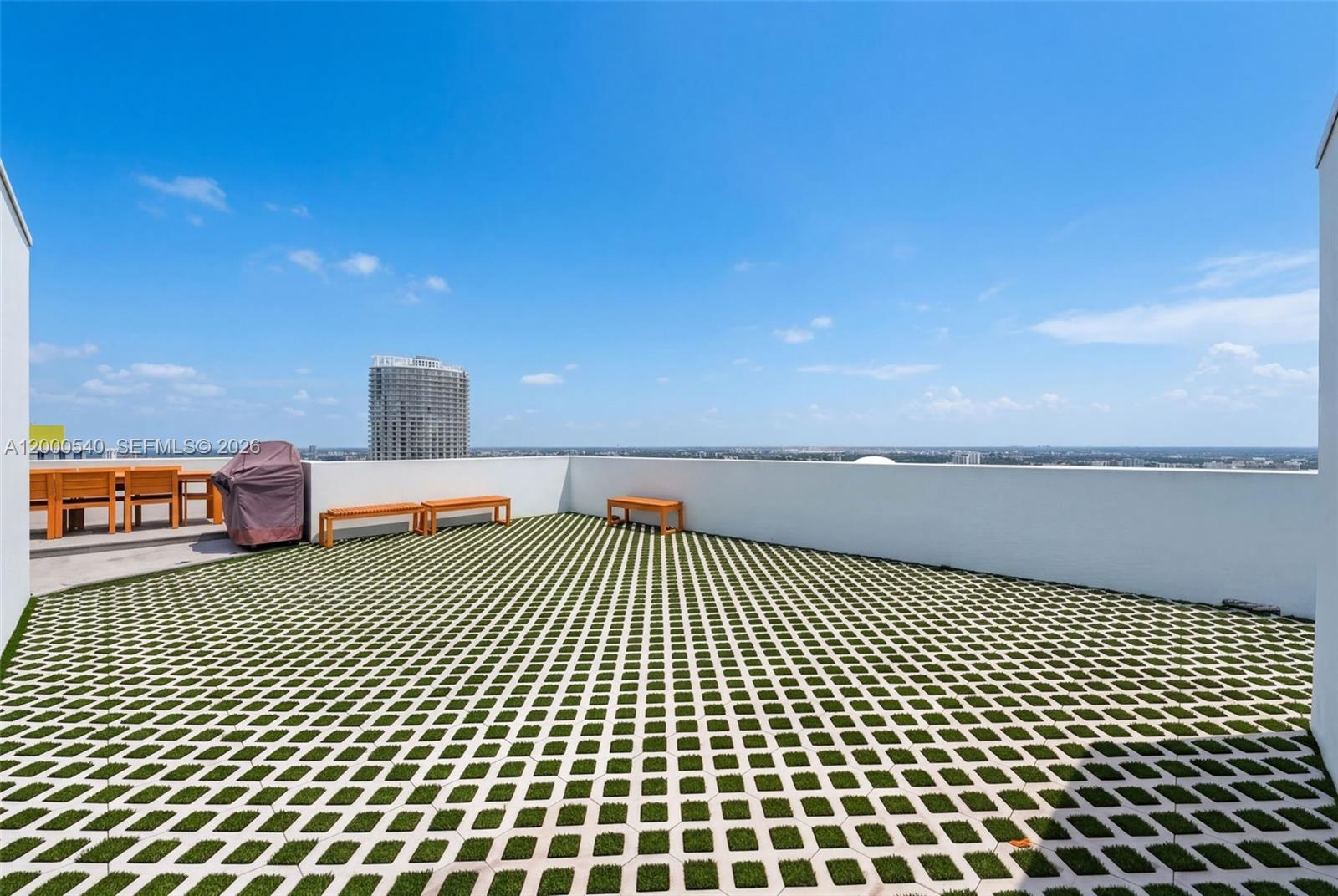 90 SW 3rd St #PH-12, Miami FL 33130