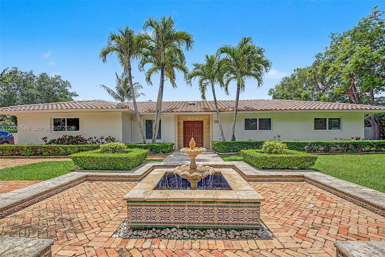 7230 SW 104th St, Pinecrest FL 33156