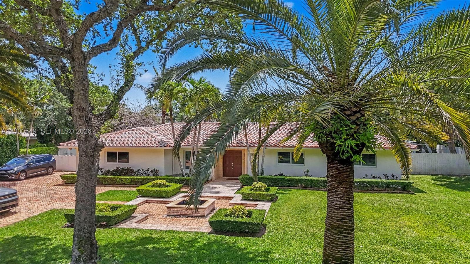 7230 SW 104th St, Pinecrest FL 33156