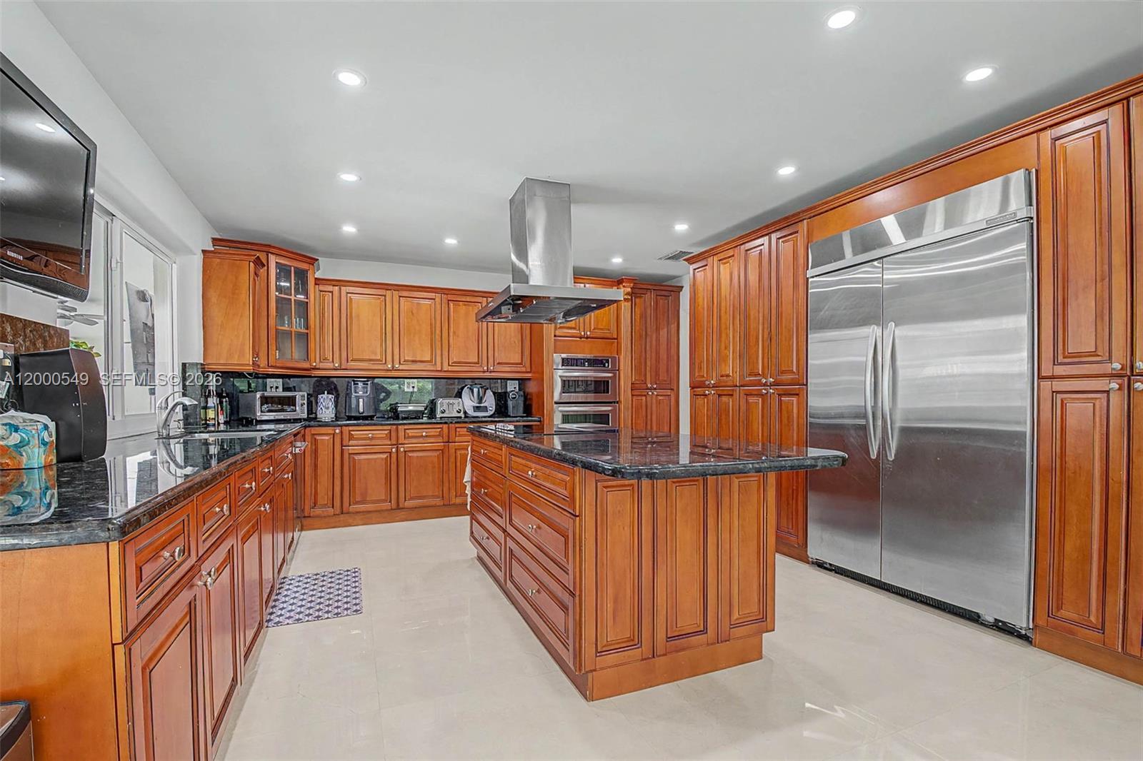 7230 SW 104th St, Pinecrest FL 33156