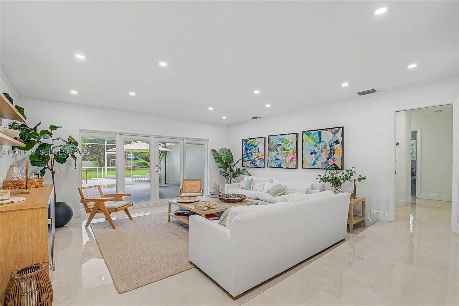 7230 SW 104th St, Pinecrest FL 33156