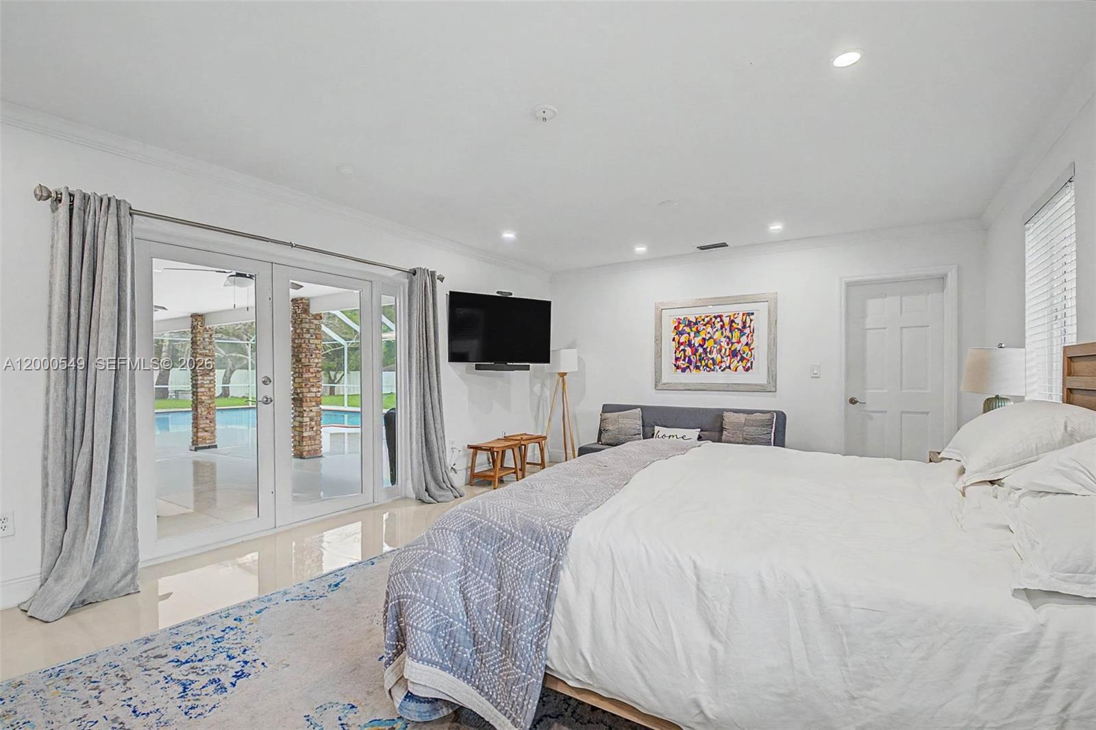 7230 SW 104th St, Pinecrest FL 33156