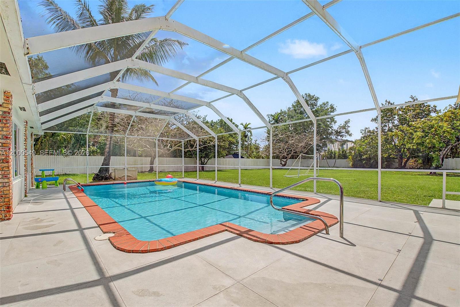 7230 SW 104th St, Pinecrest FL 33156