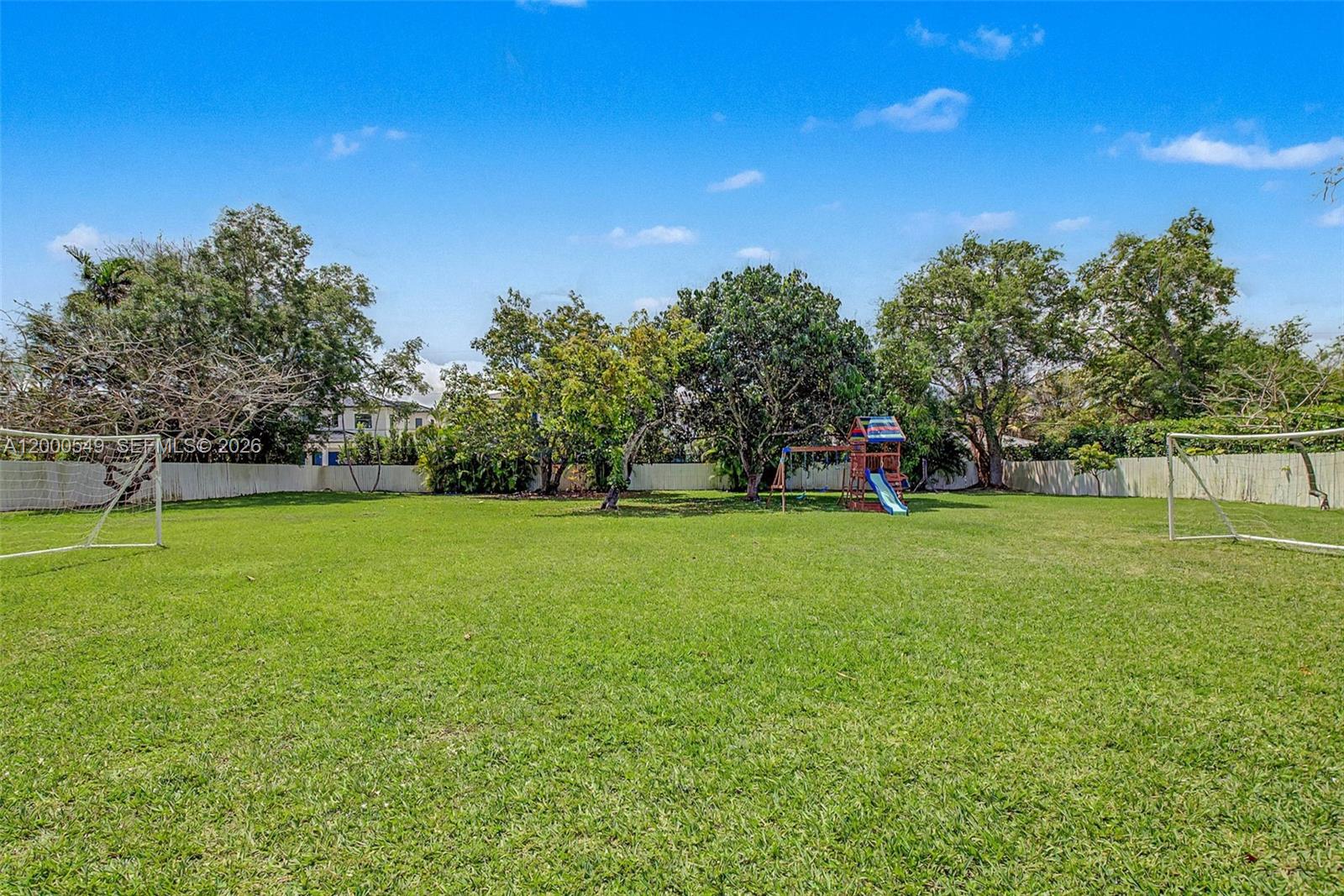7230 SW 104th St, Pinecrest FL 33156