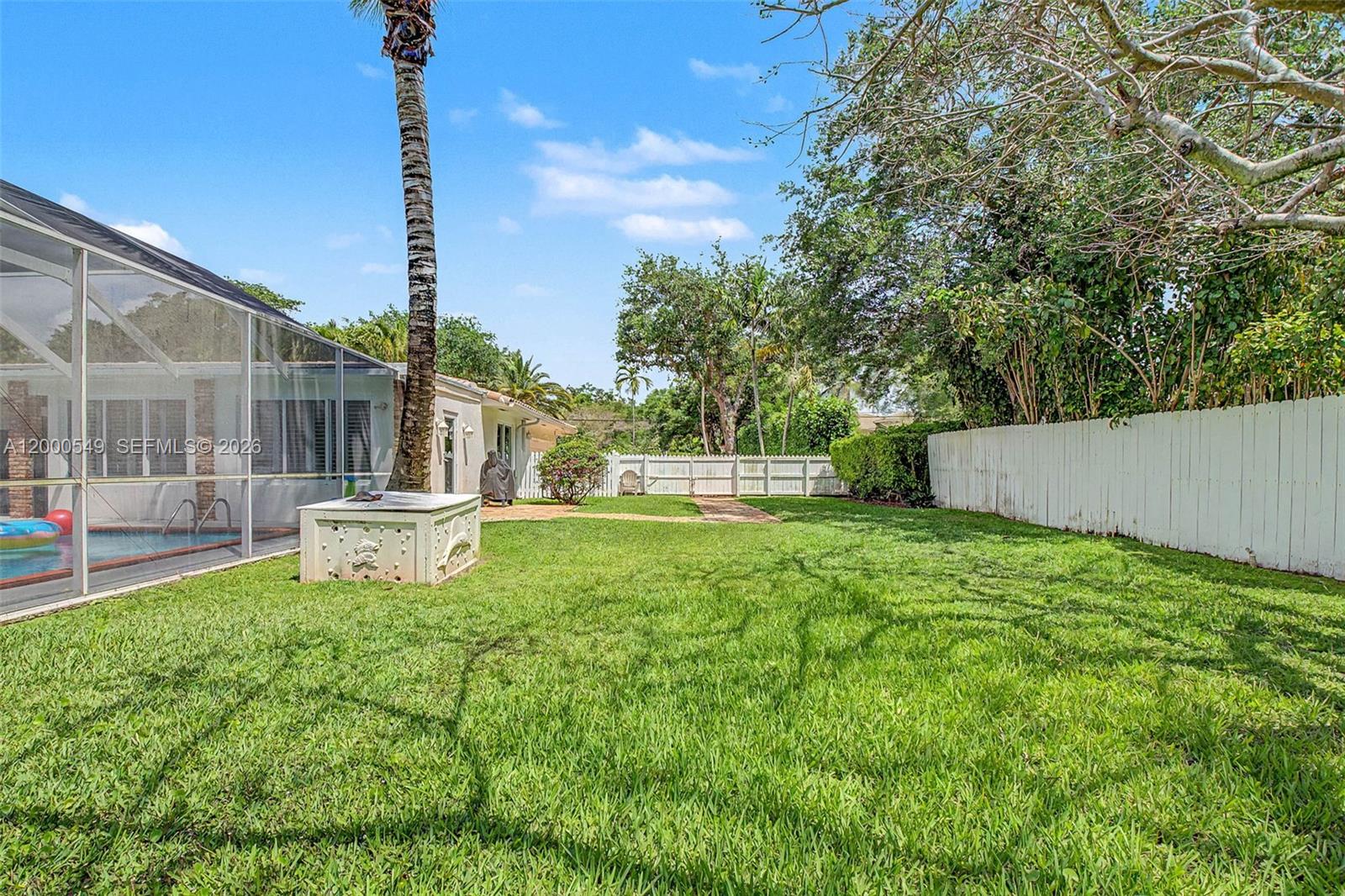 7230 SW 104th St, Pinecrest FL 33156
